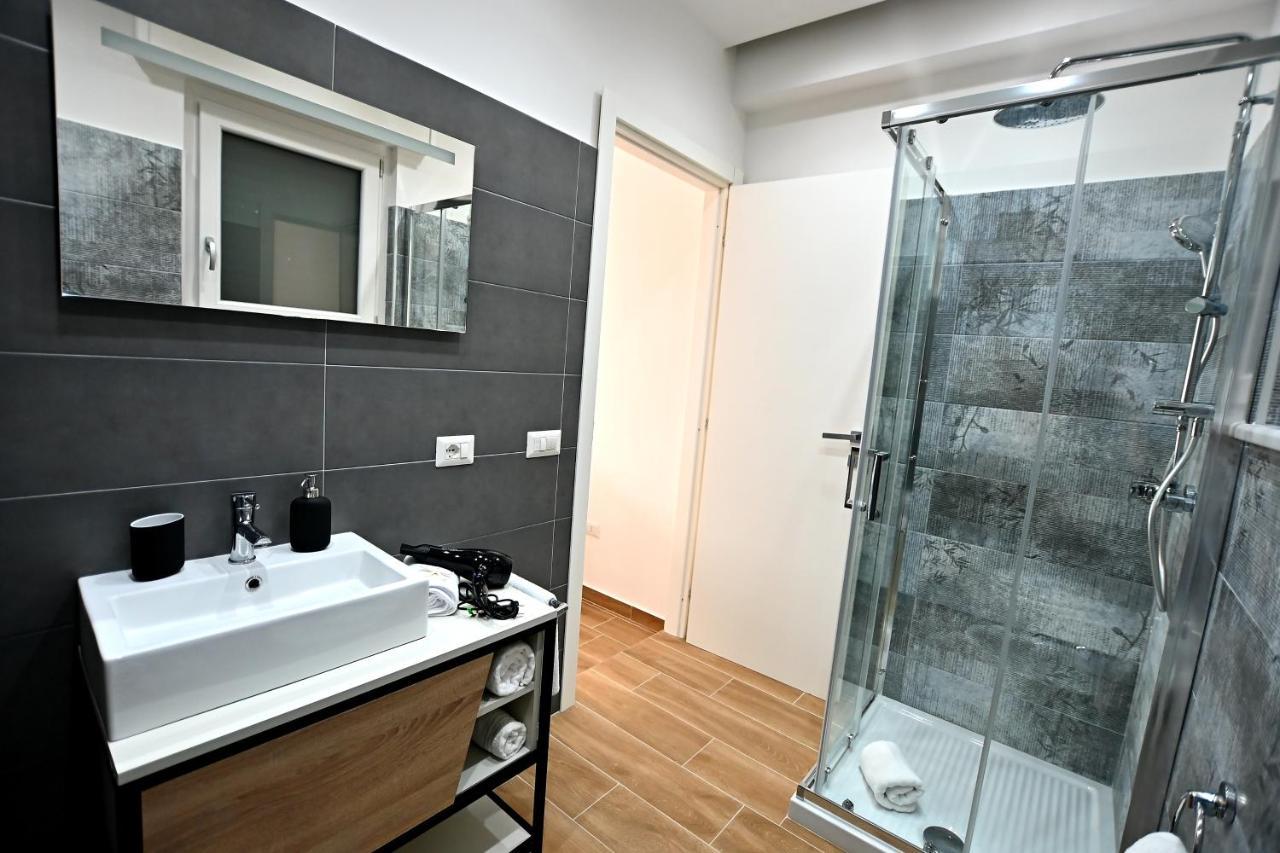 Kore Suites&Apartments 洛克里 外观 照片
