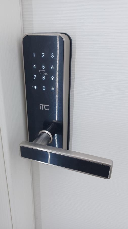Kore Suites&Apartments 洛克里 外观 照片